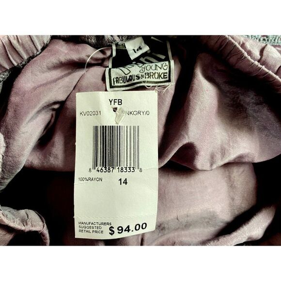 Mini Young Fabulous & Broke Girls 14 Grey and Pink Bubble Top Crochet Detail NEW - Picture 3 of 3